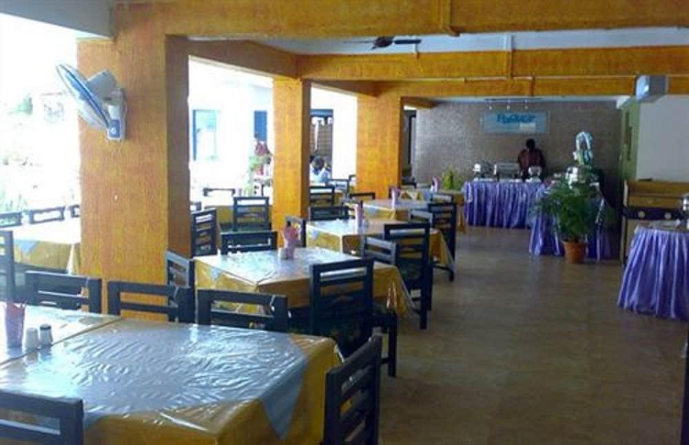 Alor Holiday Resort Calangute Bagian luar foto