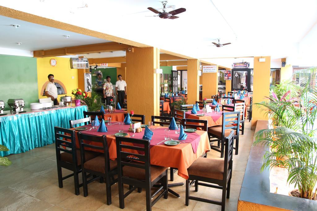 Alor Holiday Resort Calangute Bagian luar foto